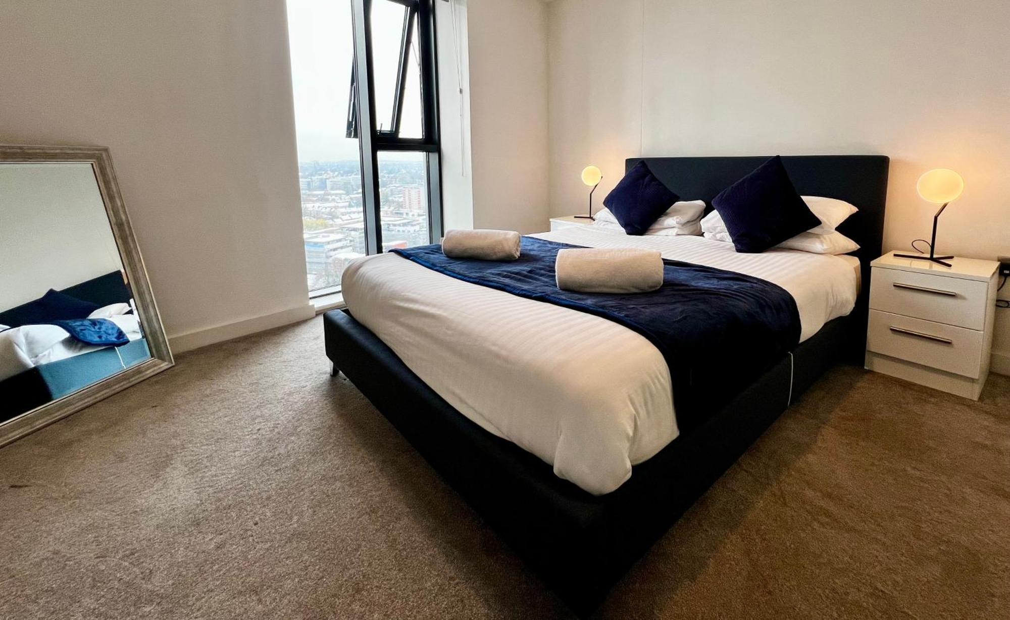 Premium Deals L Last-Minute Stay L 4 Min Walk To Birmingham Central Library L 18Th Floor 2 Bed 2 Bath City Centre Penthouse With Gym & Netflix By Jvt Short Lets Zewnętrze zdjęcie